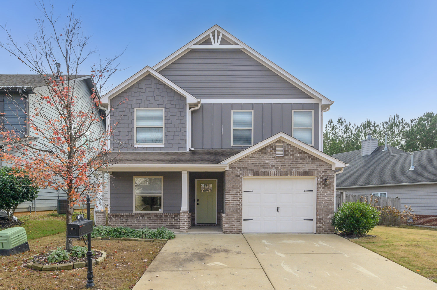 Virtual Tour of Birmingham Metro Real Estate Listing For Sale | 1073 Crawford Court, Chelsea, AL 35043