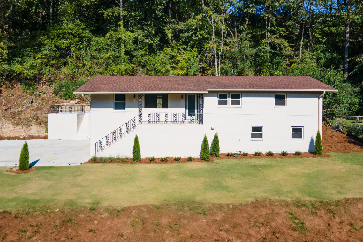 Virtual Tour of Birmingham Metro Real Estate Listing For Sale | 3606 Blue Lake Drive, Vestavia Hills, AL 35242